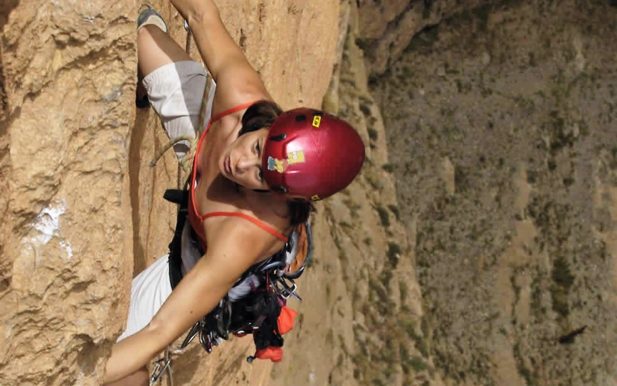 Escalada en roca rapel cuevas y aventura en Suesca