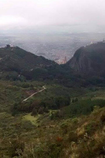 Caminata-Ecologica-Cerro-de-Guadalupe-Ecoturismocolombia