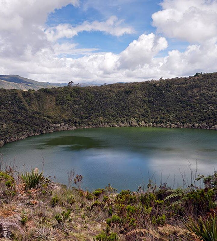 Caminata-Ecologica-Laguna-de-Guatavita-ecoturismo-colombia