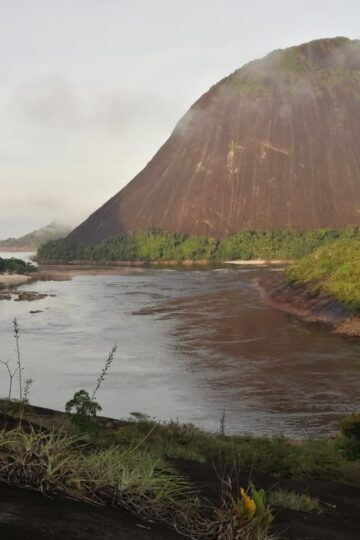 Cerros de Mavecure, Estrella Fluvial y Raudales de Zamuro y Cualet