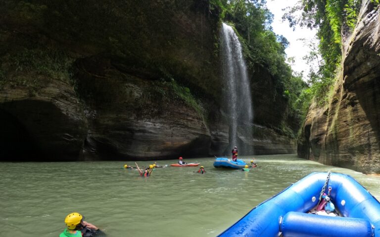 Pasadía_Rafting en_el_Cañón_del Río_Güejar_(Mesetas Meta)